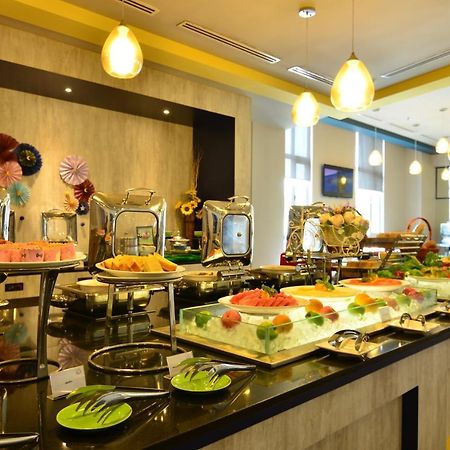 Hotel Ibis Styles Kuala Lumpur Sri Damansara Petaling Jaya Zewnętrze zdjęcie