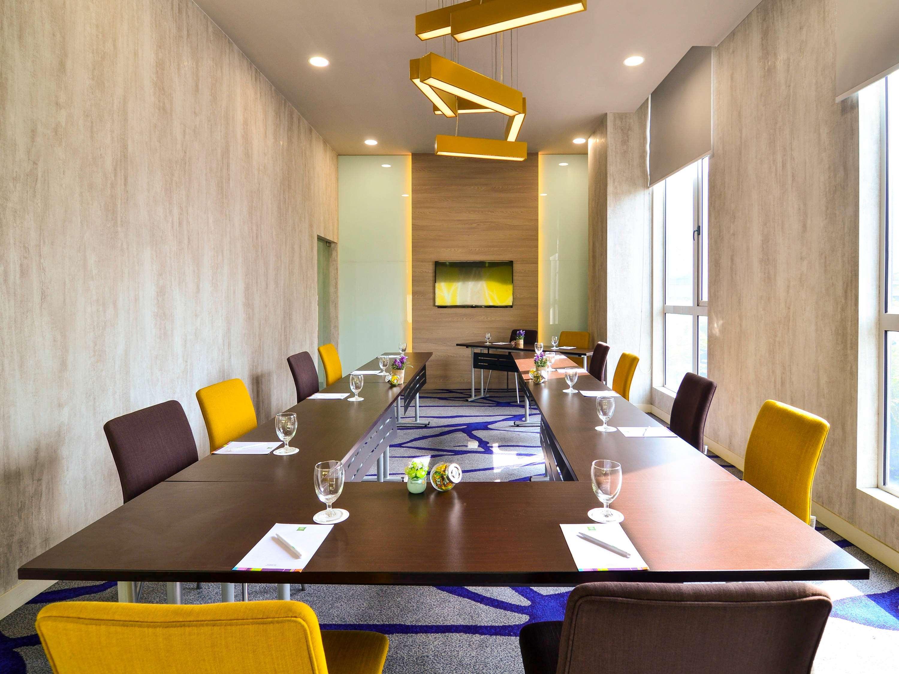 Hotel Ibis Styles Kuala Lumpur Sri Damansara Petaling Jaya Zewnętrze zdjęcie