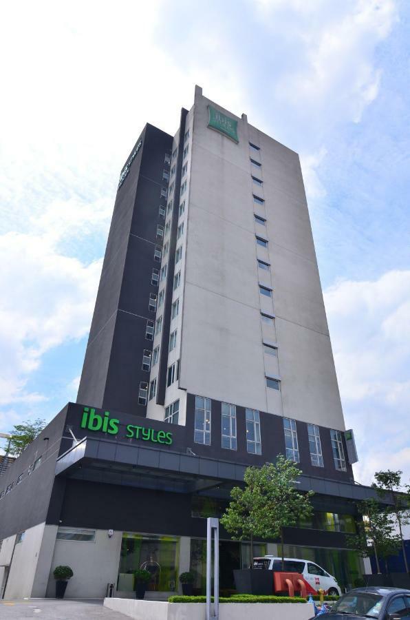 Hotel Ibis Styles Kuala Lumpur Sri Damansara Petaling Jaya Zewnętrze zdjęcie