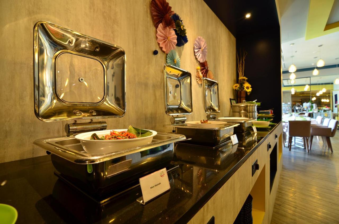 Hotel Ibis Styles Kuala Lumpur Sri Damansara Petaling Jaya Zewnętrze zdjęcie